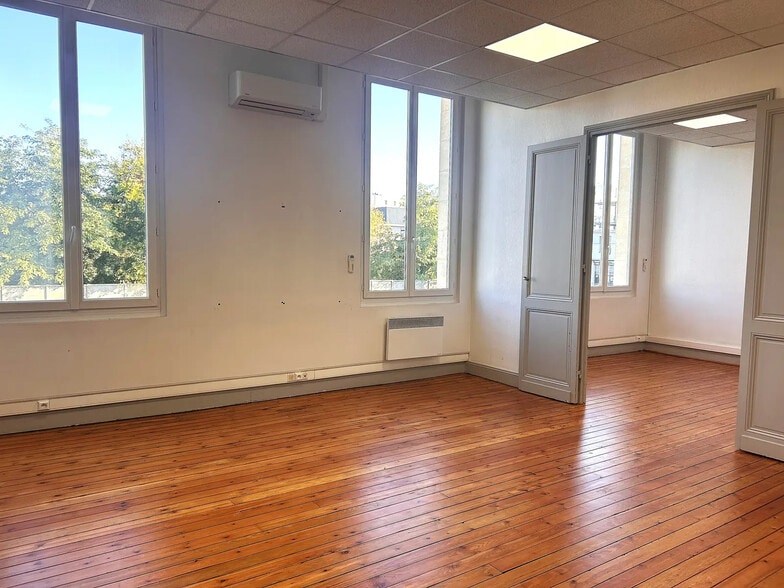 388 Boulevard Jean-Jacques Bosc, Bègles à louer - Photo de l’immeuble – Image 2 sur 11