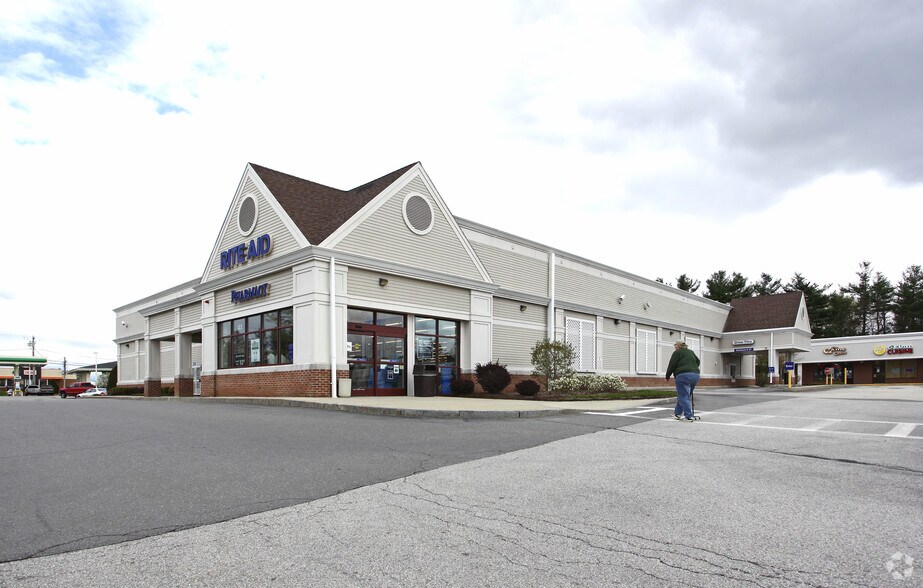 123 Nashua Rd, Londonderry, NH à louer - Photo principale – Image 1 sur 7