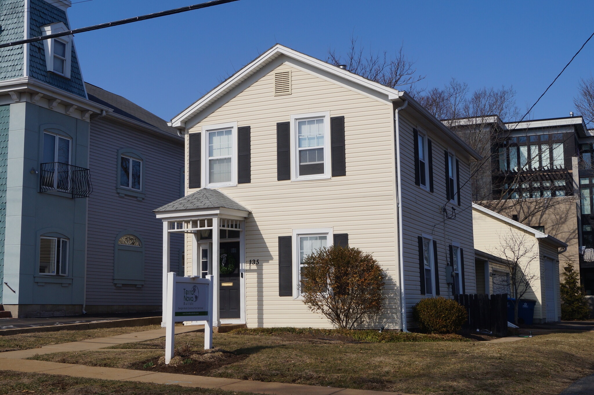 135 W Monroe Ave, Kirkwood, MO à vendre Photo principale– Image 1 sur 4