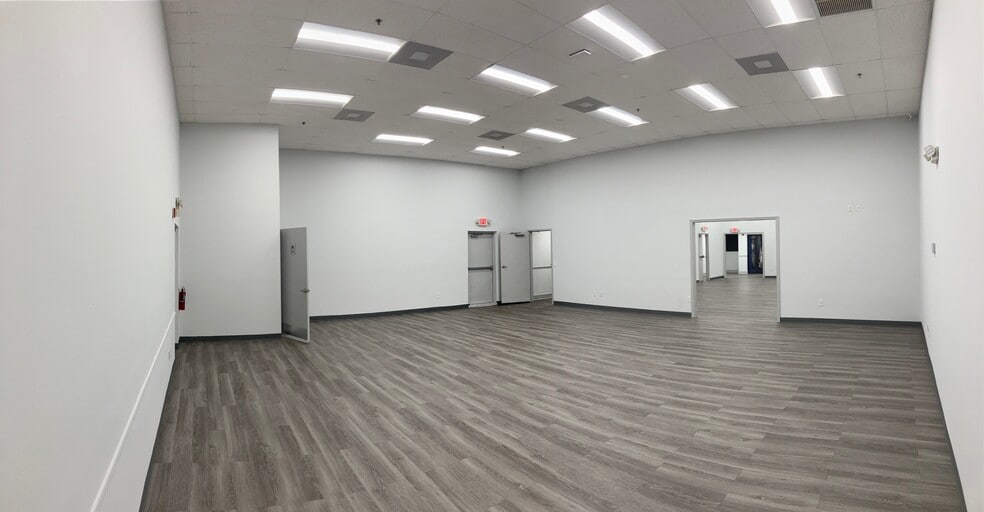 11260 Fortune Cir, Wellington, FL à louer - Photo de l’immeuble – Image 3 sur 4