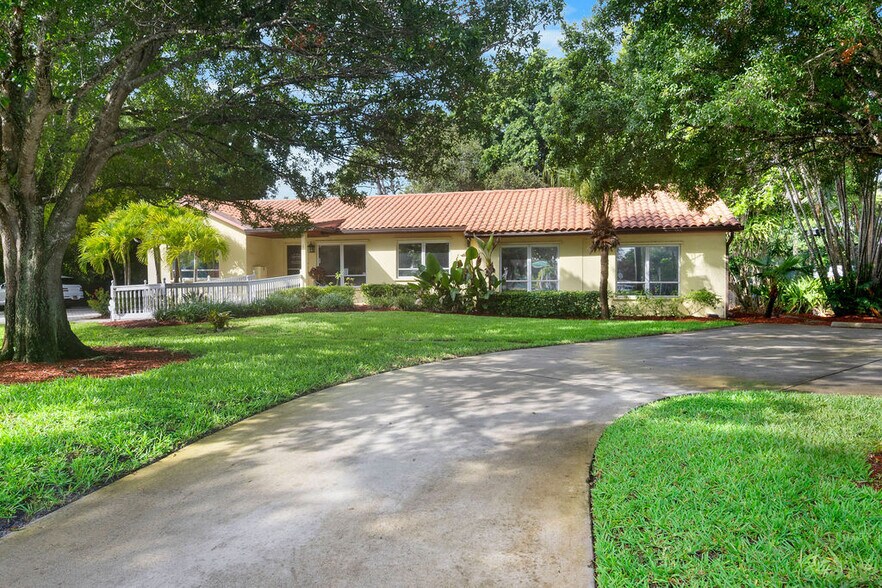 400 SE Flamingo Ave, Stuart, FL à vendre - Photo de l’immeuble – Image 2 sur 23