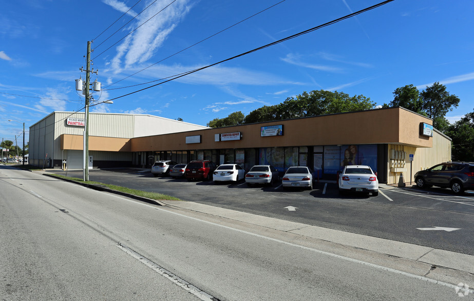 2138-2150 W Busch Blvd, Tampa, FL à louer - Photo principale – Image 1 sur 1