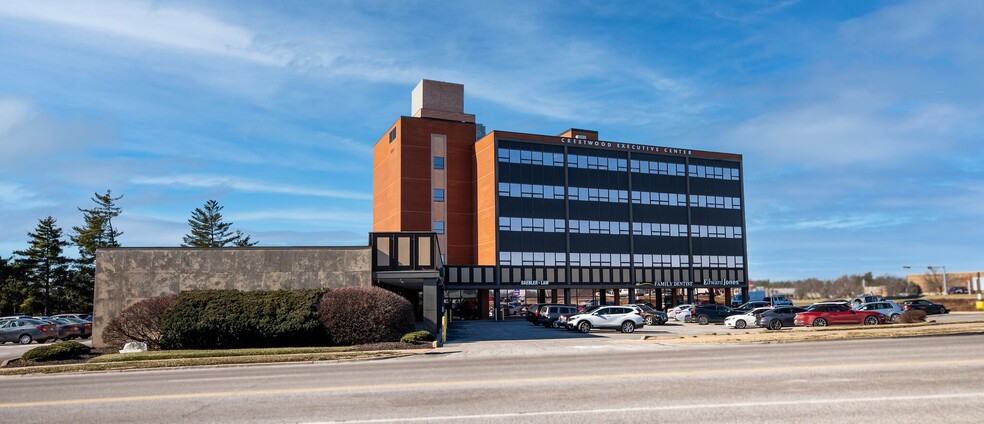 50 Crestwood Executive Ctr, Saint Louis, MO à louer - Photo de l’immeuble – Image 2 sur 11