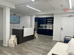 39 NE 1st Ave, Miami, FL à louer Photo de l’immeuble– Image 2 sur 2