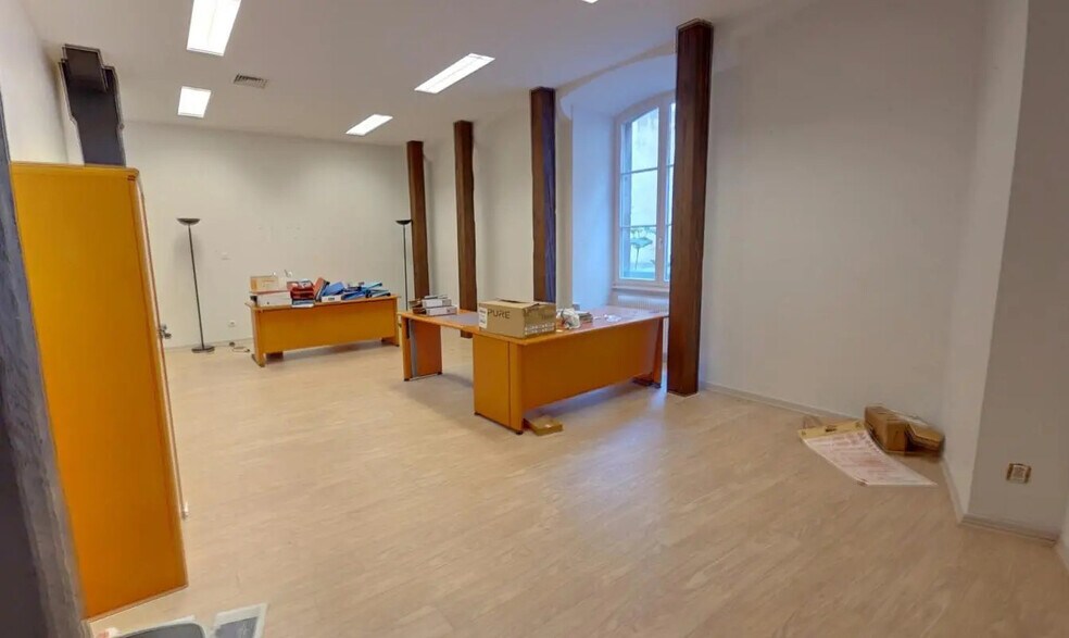 Bureau dans Strasbourg à louer - Photo de l’immeuble – Image 3 sur 12