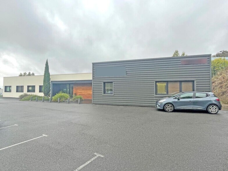 2 Rue Jean Monnet, Saint-Jean à louer - Photo de l’immeuble – Image 3 sur 4