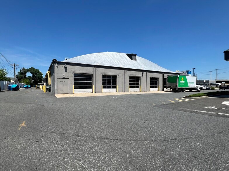 833-835 Roosevelt Ave, Carteret, NJ à louer - Photo de l’immeuble – Image 3 sur 7
