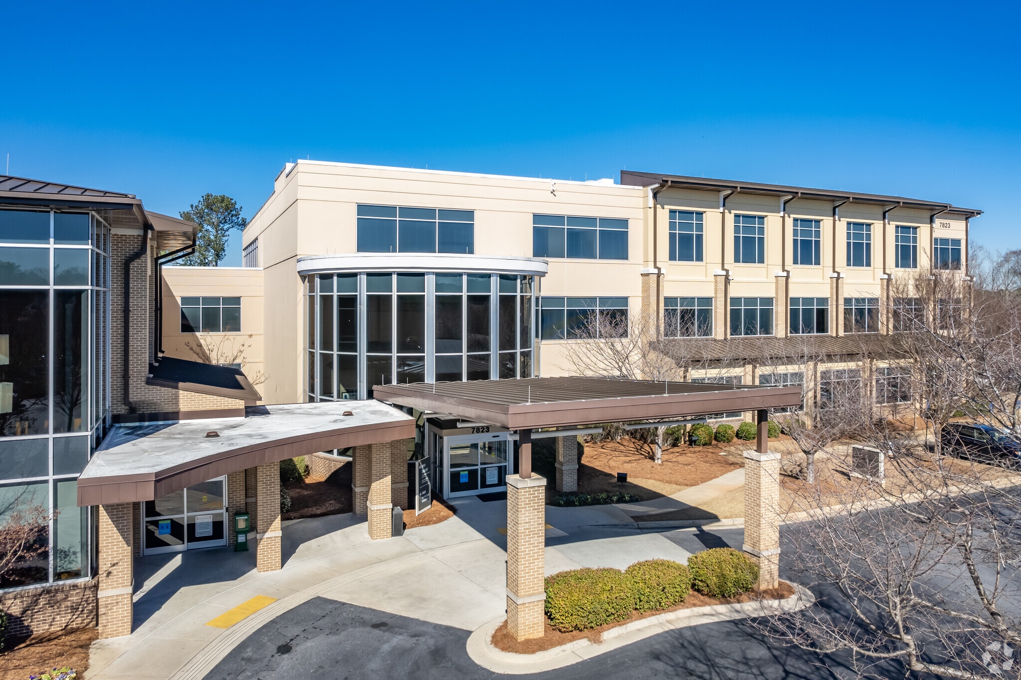 7823 Spivey Station Blvd, Jonesboro, GA à louer Photo principale– Image 1 sur 13