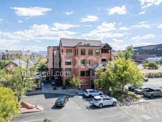 Plus de détails pour 2 W Saint George Blvd, St George, UT - Local commercial à louer