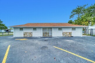 Plus de détails pour 1225 NE 162nd St, North Miami Beach, FL - Bureau à louer