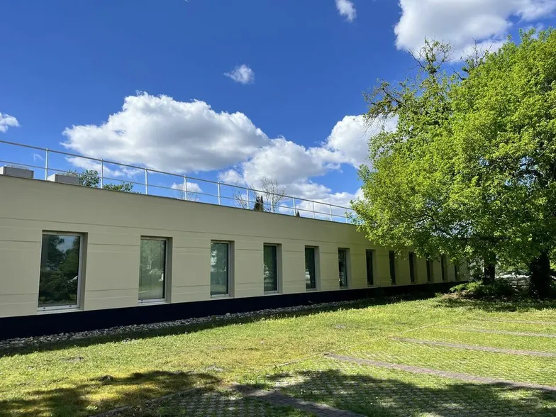 Bureau dans Pessac à louer - Photo de l’immeuble – Image 1 sur 2