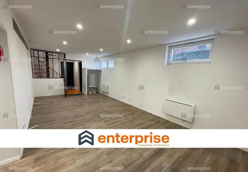 Local d'activités dans Saint-Quentin à vendre - Photo intérieure – Image 1 sur 3