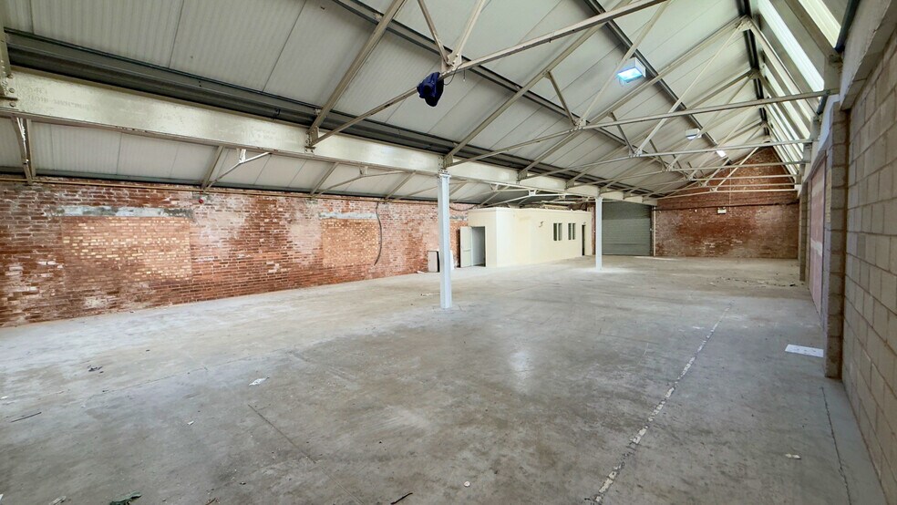 10-10A Awsworth Rd, Ilkeston à louer - Photo de l’immeuble – Image 3 sur 5