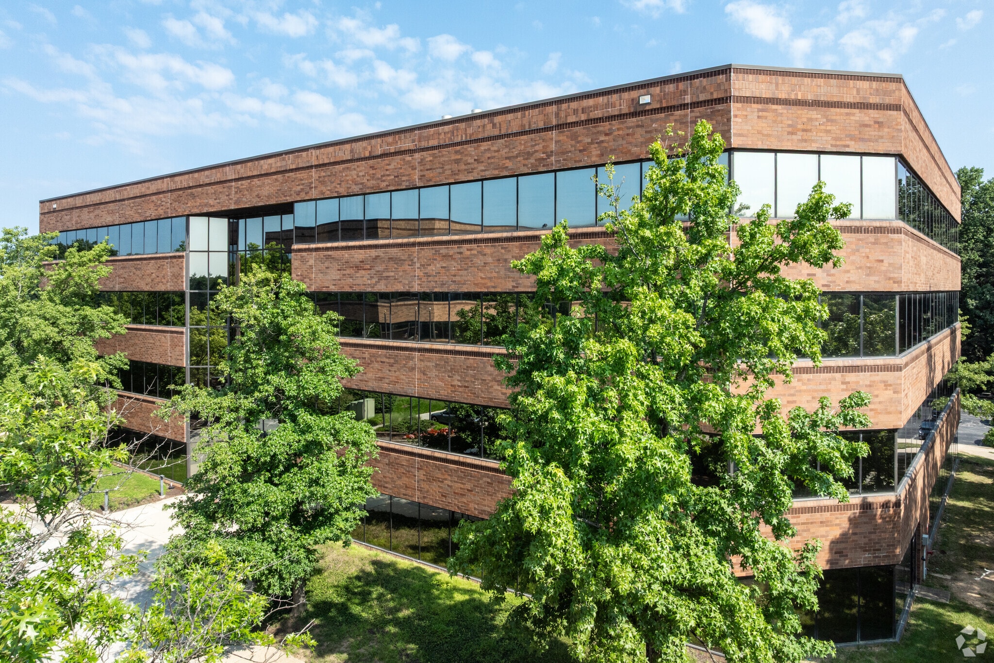 7240 Parkway Dr, Hanover, MD à louer Photo principale– Image 1 sur 5