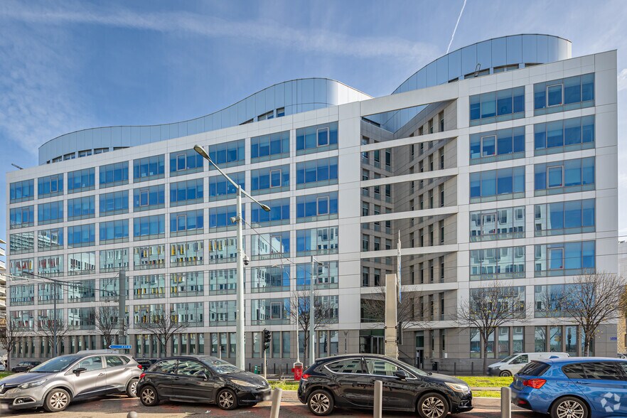 Bureau dans Marseille à louer - Photo de l’immeuble – Image 2 sur 19