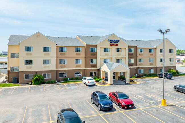 Plus de détails pour 4221 Industrial Ave, Lincoln, NE - Hôtellerie à vendre