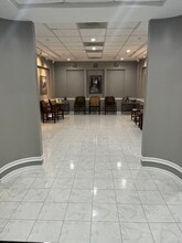 5555 Peachtree Dunwoody Rd NE, Atlanta, GA à louer Photo intérieure– Image 2 sur 11