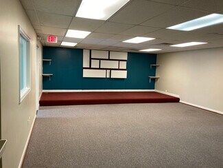 Plus de détails pour 2579 Hanco Center Dr, Woodbridge, VA - Industriel/Logistique à louer