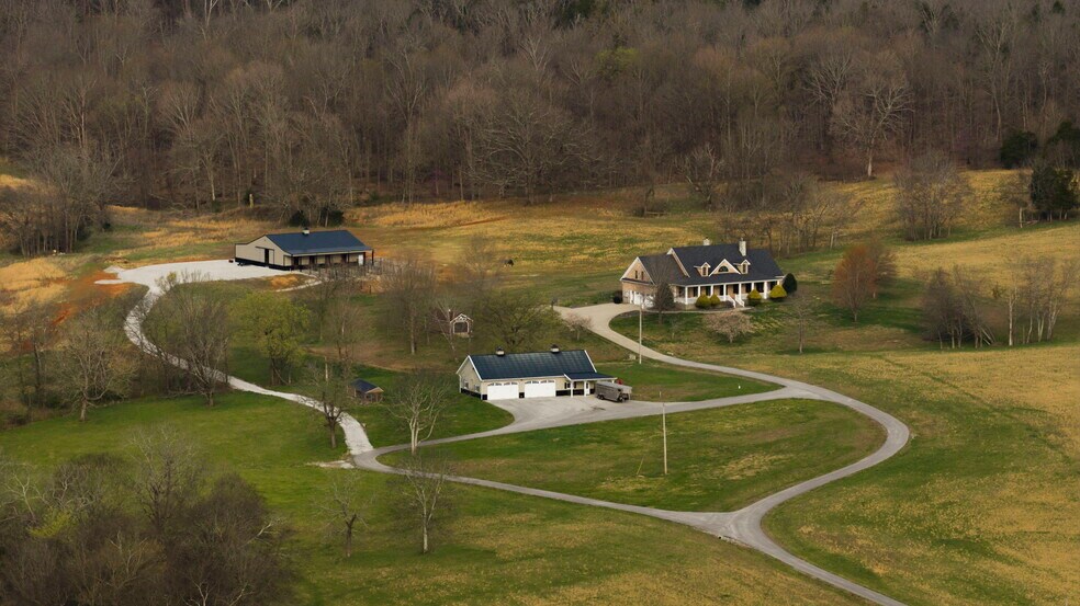 1185 Jack Smith Rd, Rockfield, KY à vendre - Photo de l’immeuble – Image 2 sur 105