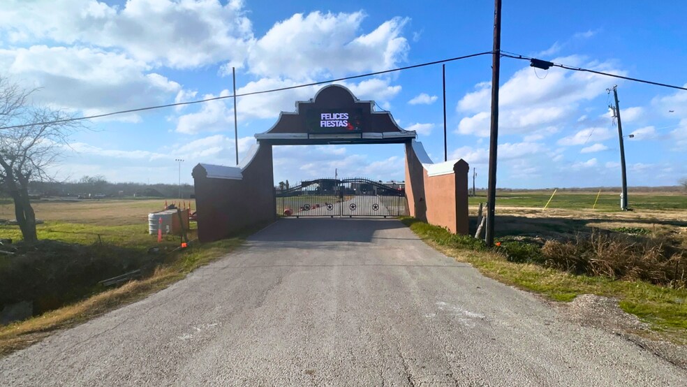 7704 S FM 973, Austin, TX à vendre - Photo de l’immeuble – Image 2 sur 24