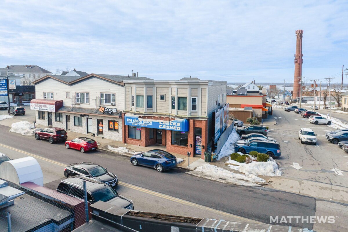 1429 S Main St, Fall River, MA à vendre Photo principale– Image 1 sur 5