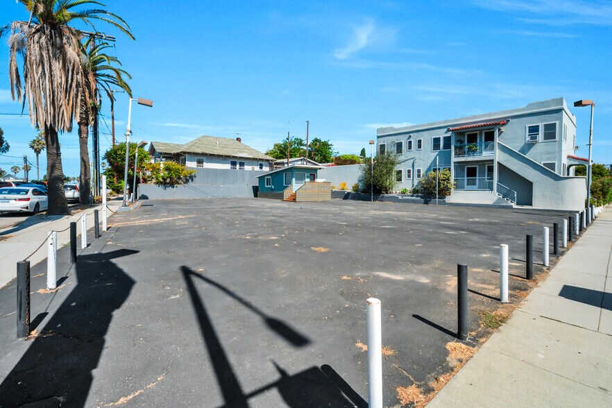 339 S Pacific Coast Hwy, Redondo Beach, CA à louer - Photo de l’immeuble – Image 2 sur 22