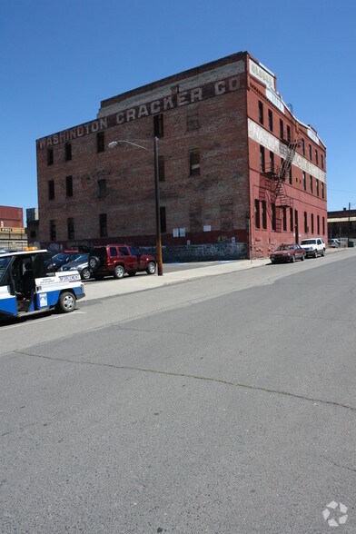 304 W Pacific Ave, Spokane, WA à louer - Photo de l’immeuble – Image 2 sur 2