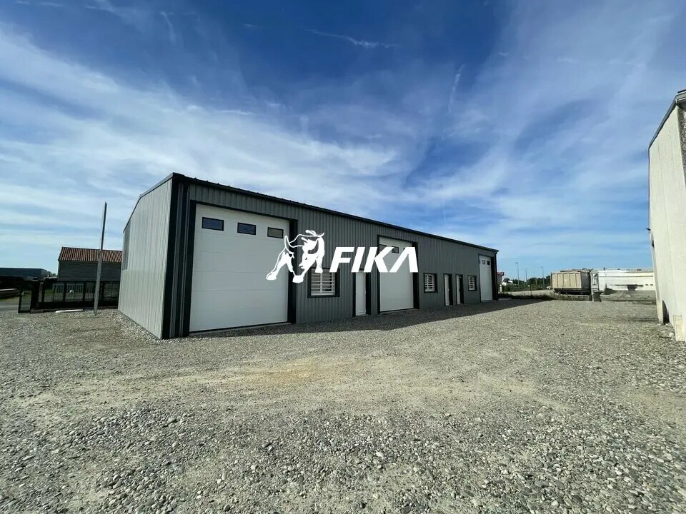 Local d’activités dans Noé à louer Photo principale– Image 1 sur 12