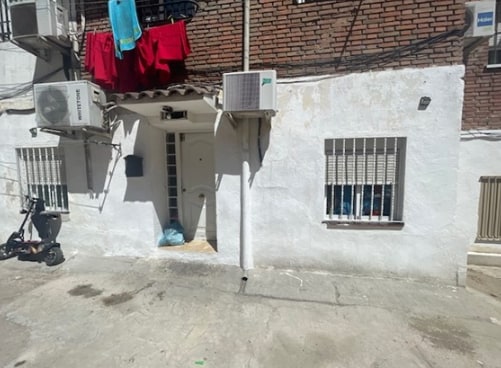 Calle de Concepción de la Oliva, Madrid, Madrid à vendre - Photo de l’immeuble – Image 3 sur 3