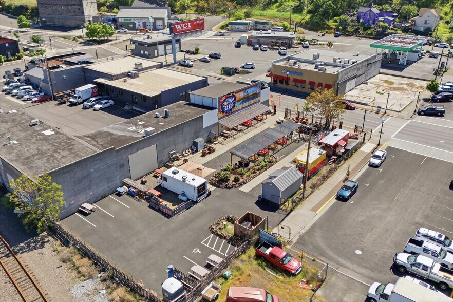 801 E 2nd St, The Dalles, OR à vendre - Photo de l’immeuble – Image 3 sur 17