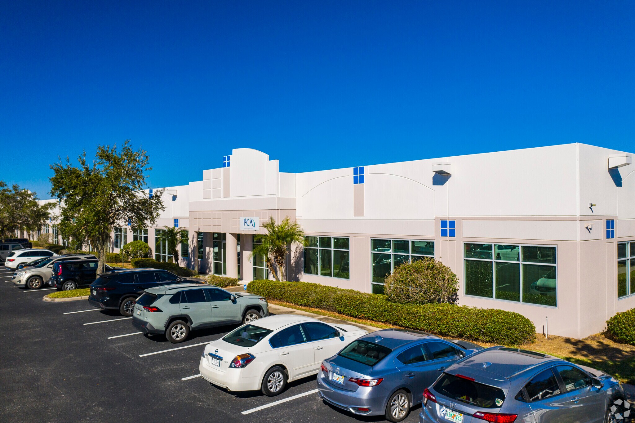 4015-4037 Crescent Park Dr, Riverview, FL à louer Photo principale– Image 1 sur 11