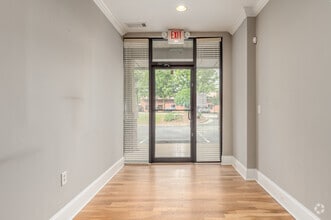 4913 Summer Oak Dr, Buford, GA à louer Hall d’entrée– Image 2 sur 15