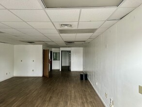 6810 S Cedar St, Lansing, MI à louer Photo intérieure– Image 2 sur 5