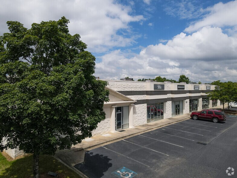 18525 Statesville Rd, Cornelius, NC à vendre - Photo de l’immeuble – Image 1 sur 10