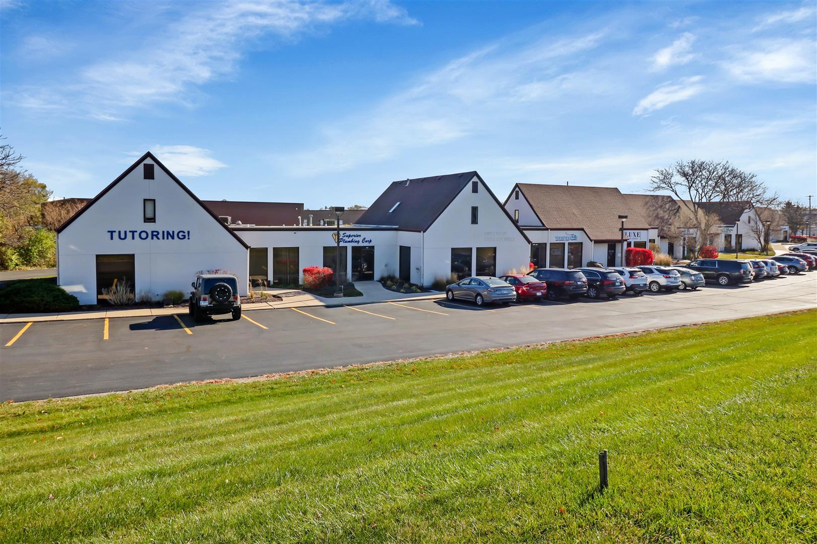 2020 Dean St, St Charles, IL à vendre Photo de l’immeuble– Image 1 sur 19