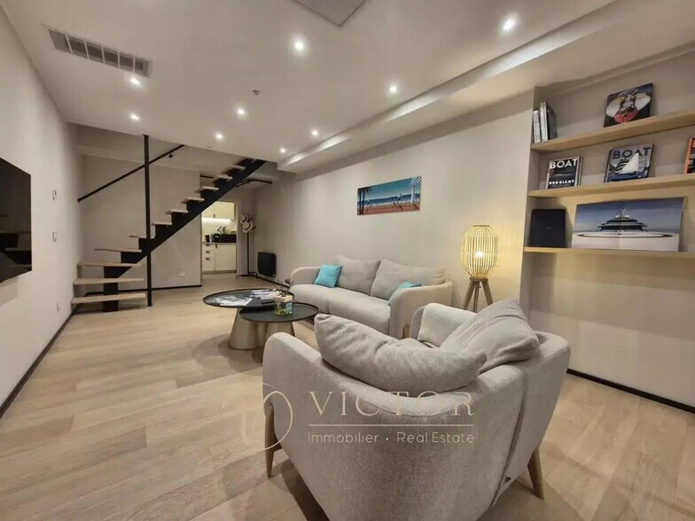 Bureau dans Cannes à vendre - Photo de l’immeuble – Image 3 sur 7