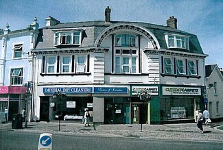 Plus de détails pour 75-81 Queen St, Newton Abbot - Local commercial à louer