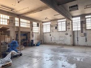 Industriel/Logistique dans Sant Feliu de Llobregat, Barcelona à louer Photo intérieure– Image 1 sur 3