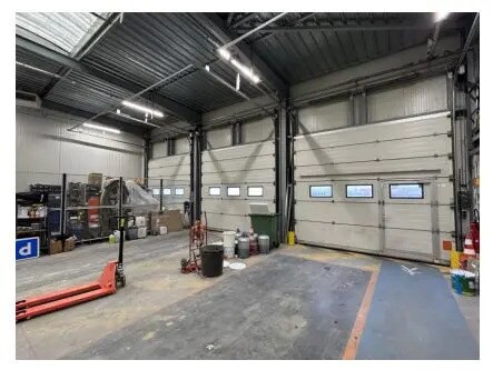 Local d'activités dans Guibeville à vendre - Photo de l’immeuble – Image 1 sur 3