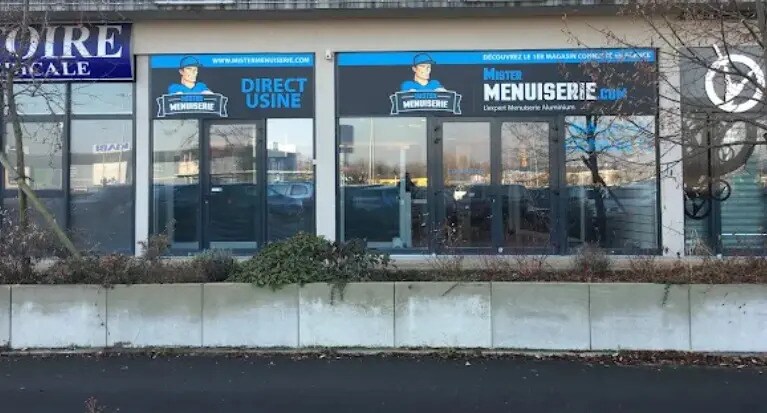 Local commercial dans Quincy-sous-Sénart à louer - Photo de l’immeuble – Image 1 sur 8