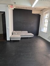 208 S Pulaski St, Baltimore, MD à louer Autre– Image 2 sur 11