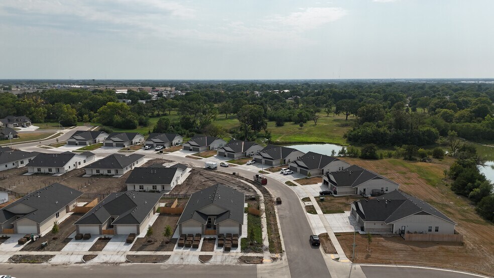 803 S Logan St, Newton, KS à vendre - Photo de l’immeuble – Image 2 sur 8