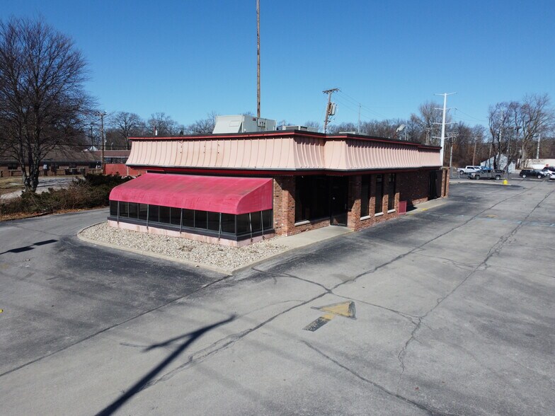 5560 W Central Ave, Toledo, OH à louer - Photo de l’immeuble – Image 2 sur 6