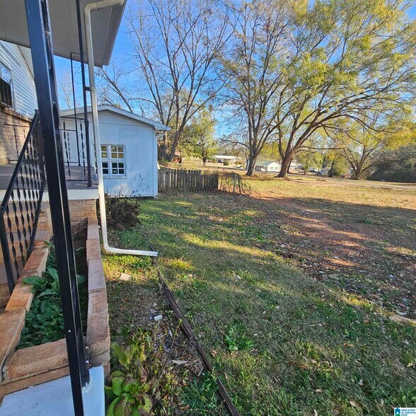1809 Golden Springs Rd, Anniston, AL à louer - Photo de l’immeuble – Image 3 sur 3