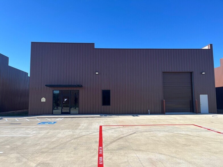 4711 E Richey Rd, Humble, TX à louer - Photo de l’immeuble – Image 2 sur 8