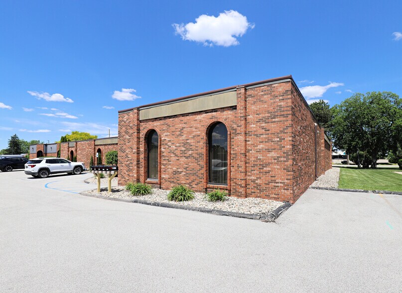 5083-5085 Miller Rd, Flint, MI à vendre - Photo de l’immeuble – Image 3 sur 8
