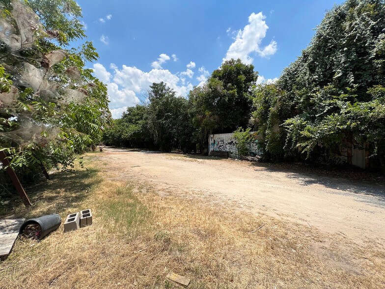 4712 Milburn Ln, Austin, TX à louer - Photo de l’immeuble – Image 2 sur 13