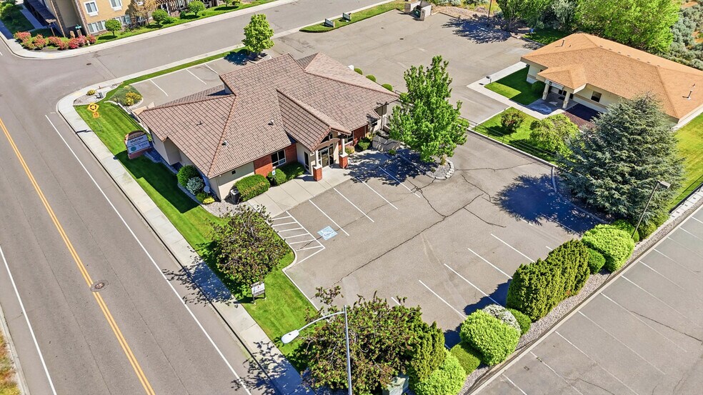 7139 W Hood Pl, Kennewick, WA à louer - Photo de l’immeuble – Image 2 sur 4