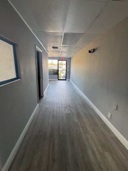 3355 Lake Worth Rd, Palm Springs, FL à louer - Photo de l’immeuble – Image 3 sur 31
