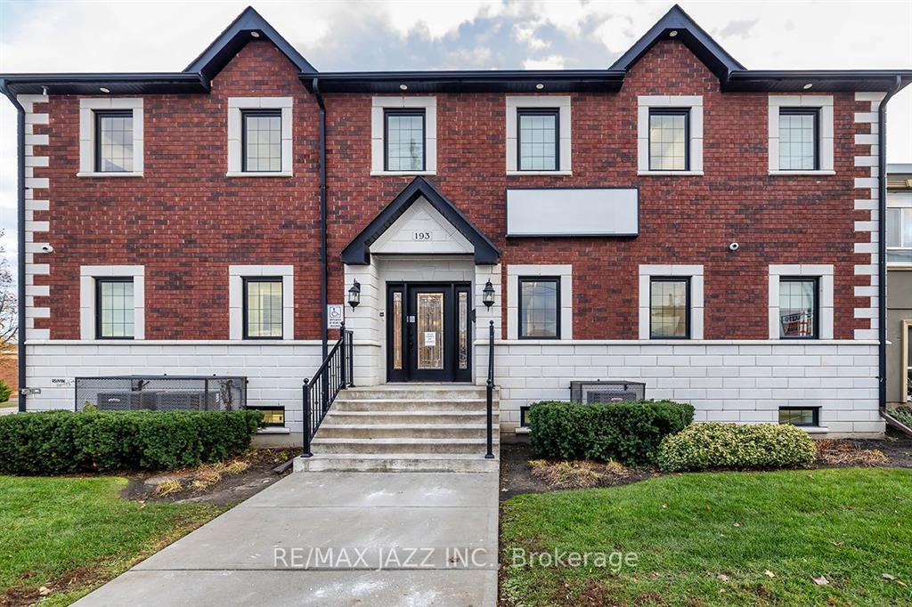 193 King St E, Oshawa, ON à vendre Photo de l’immeuble– Image 1 sur 10
